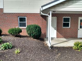 861 Buchanan Trl E APT 5, Greencastle, PA 17225