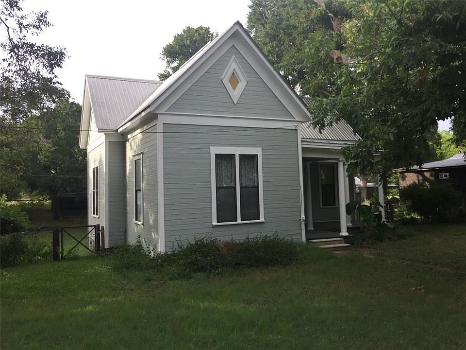1st image of 601 E Salty St