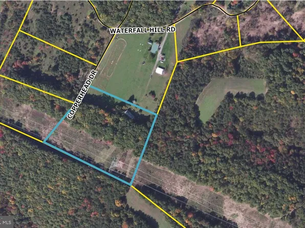 21289 Copperhead Dr, Three Springs, PA 17264