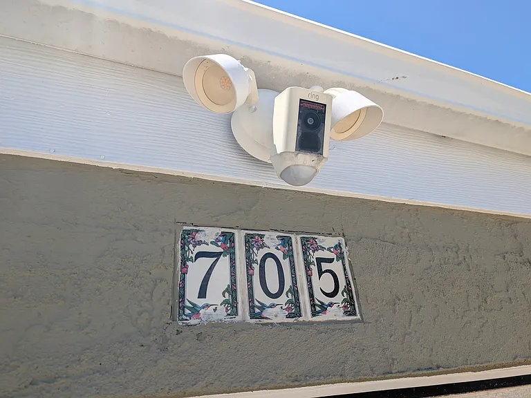 705 N Himes Ave — Photo 36