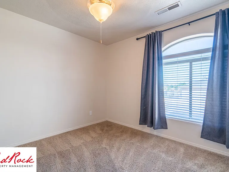 Fourplex - 620 W Evans Ridge — Photo 42