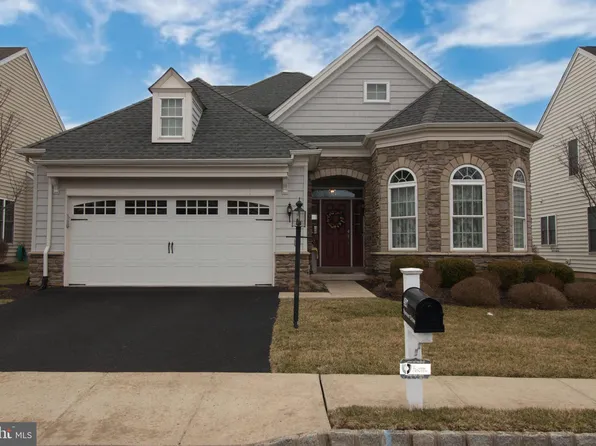 4827 Spencer Dr, Schwenksville, PA 19473