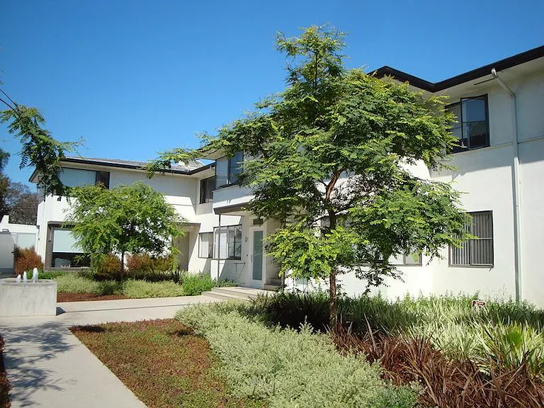 3130 S Barrington Ave #A — Photo 4