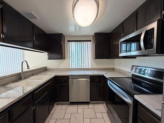5th image of 9951 Dolores St #1