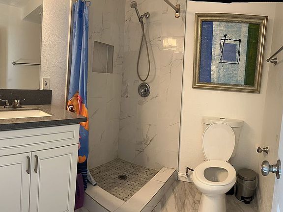 5th image of 7679 Parkdale Cir
