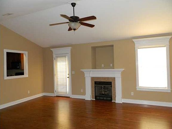 3rd image of 554 Sweet Birch Dr