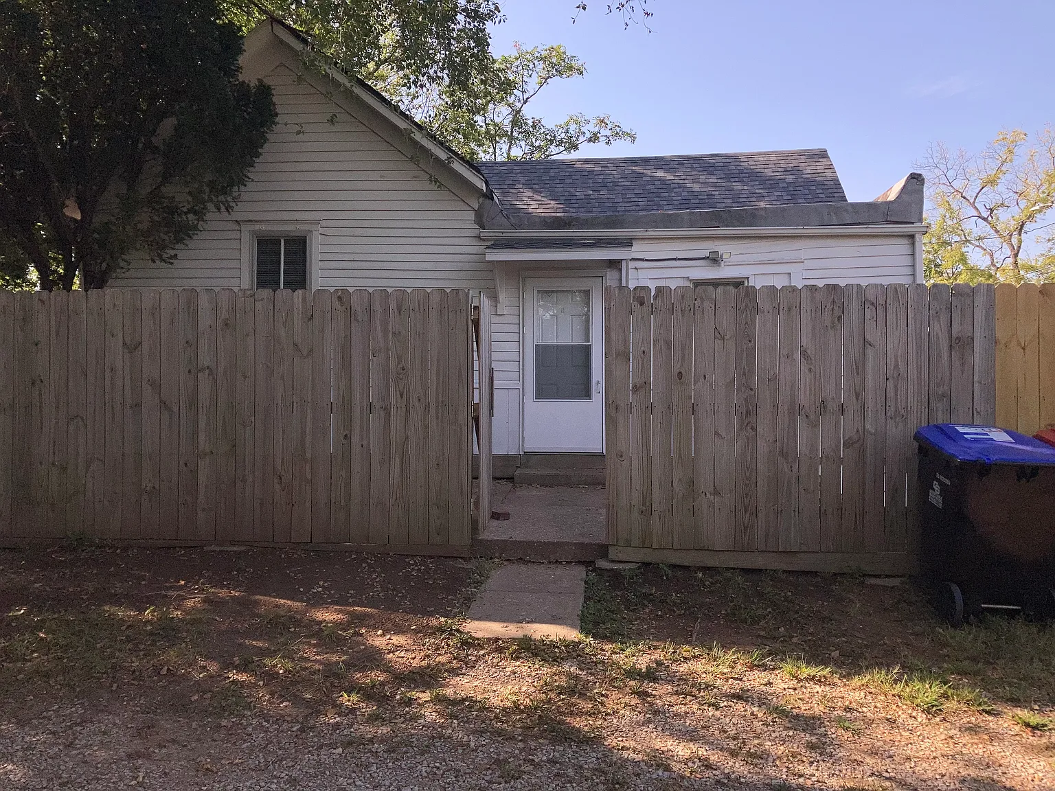 2 bed, 2.0 bath, $850 — Photo 2