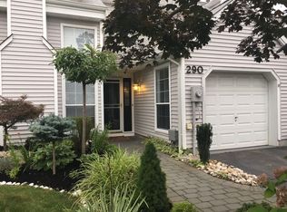 290 Daisy Dr, Freehold, NJ 07728