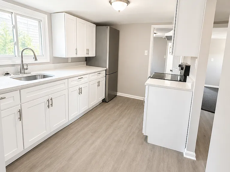 6600 Detroit Ave — Photo 5