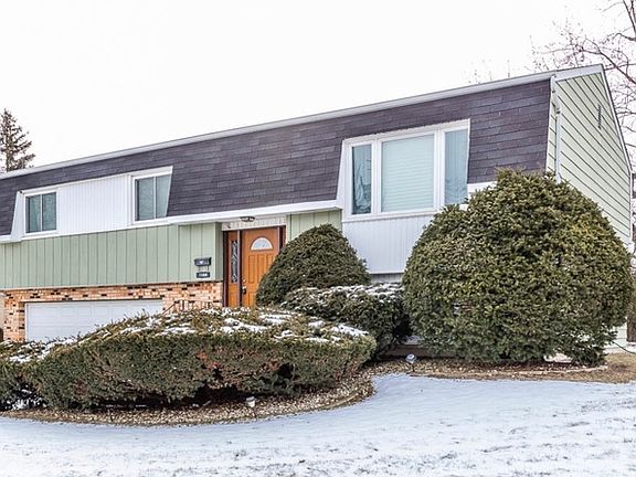 2nd image of 1388 College Ln S