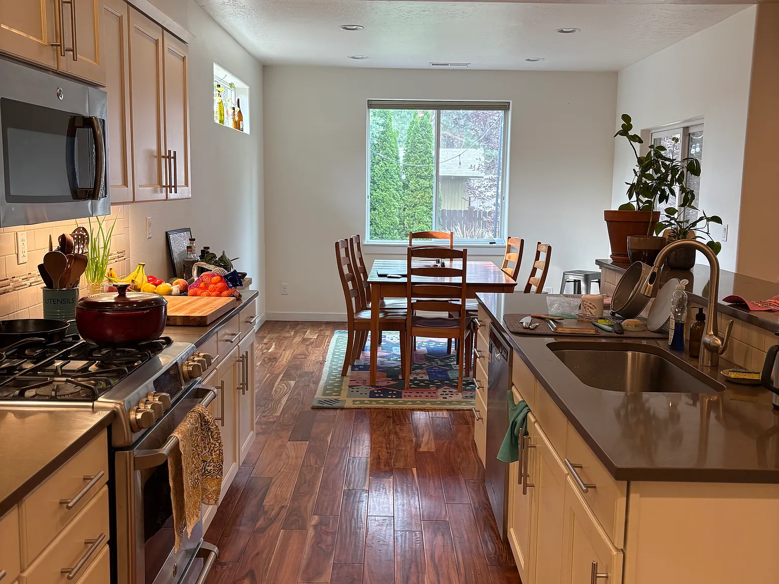 3 bed, 2258 sqft, $950 — Photo 4