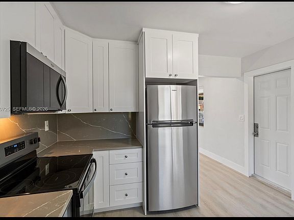 5th image of 811 NW 115th St