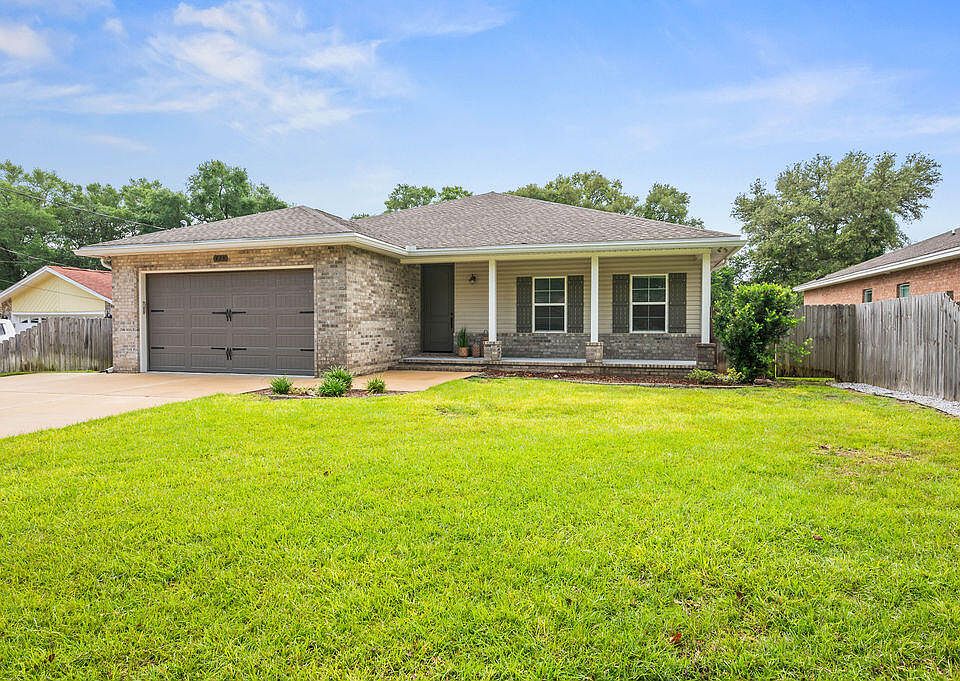 1st image of 425 Baywood Dr