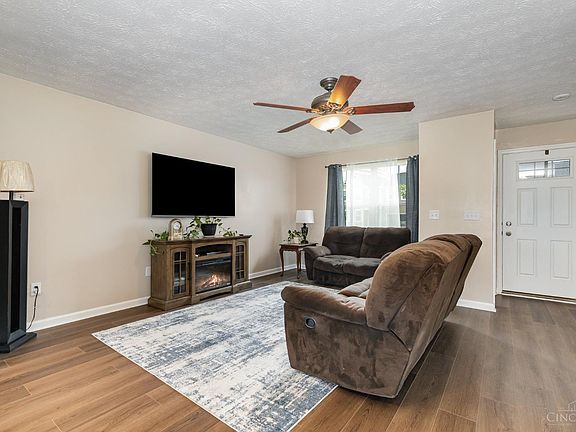 4th image of 1468 Deters Dr