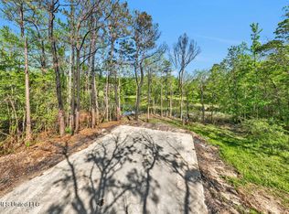 13081 Snug Harbor Rd, Biloxi, MS 39532