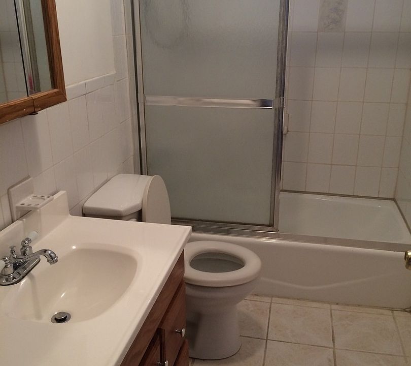 1st image of 17 Crist St #2