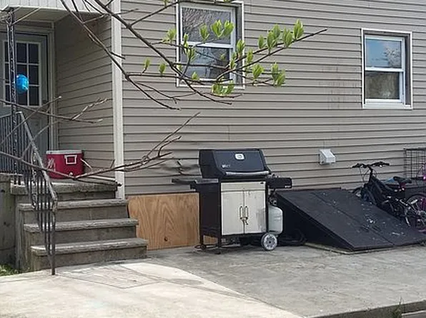1417 Dickson Ave, Scranton, PA 18509