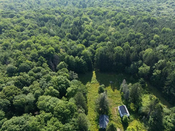 226 Brumbaugh Ln, Seneca, PA 16346