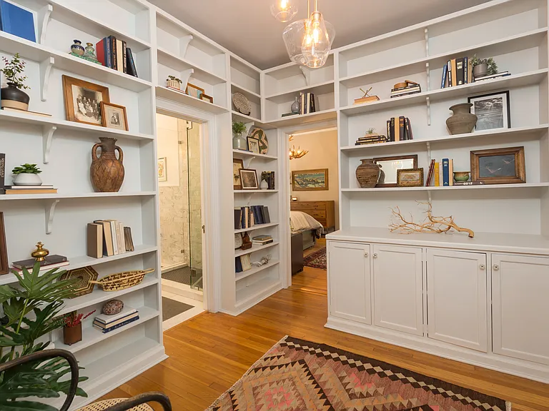 139 N Mansfield Ave #1 — Photo 22