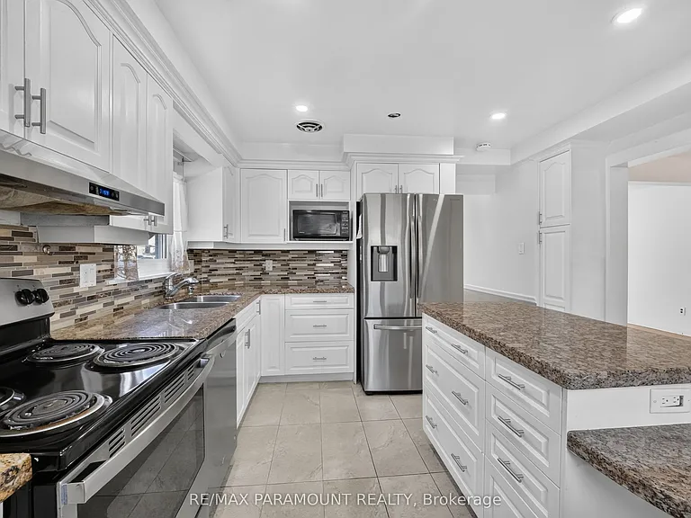 47 Cloverdale Dr — Photo 13