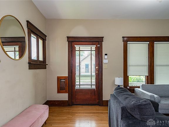 4th image of 325 Johnson St