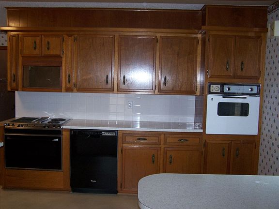 5th image of 322 S Derby Ave