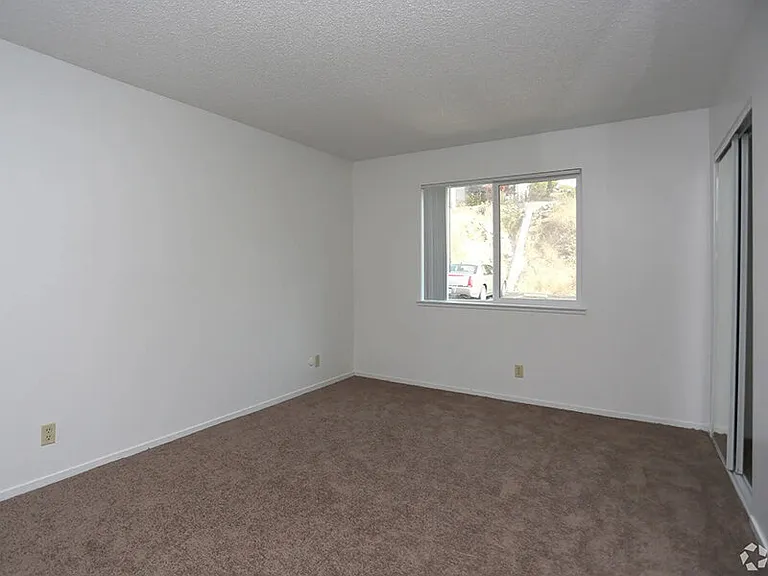 Berryhill Apartments — Photo 5