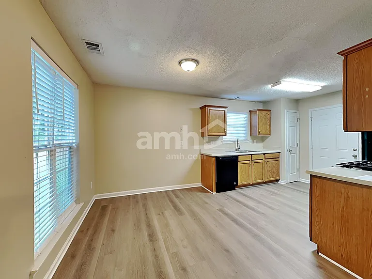 4075 Angels Dr — Photo 4