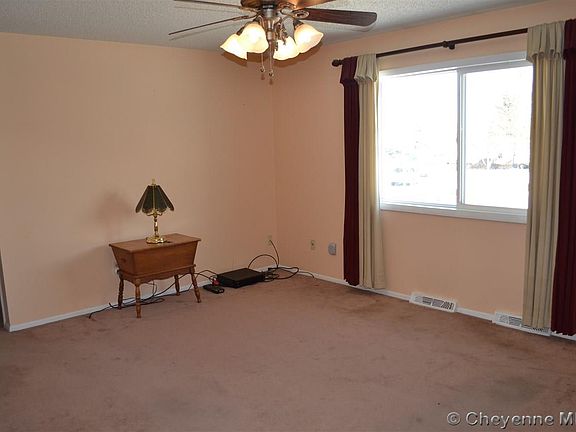 4th image of 818 Cottonwood Dr