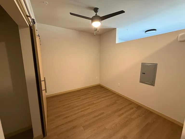 Mira Apartments — Photo 15
