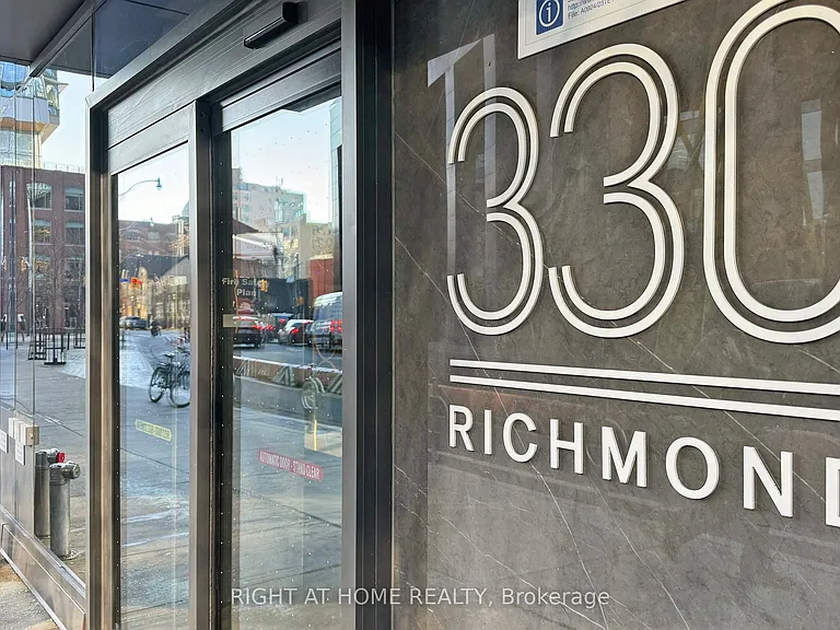 330 Richmond St W #209 — Photo 2