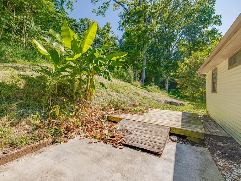 217 Banner St — Photo 14