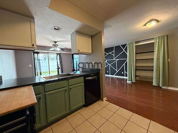 3rd image of 7709 Brandywine Creek Dr APT 403