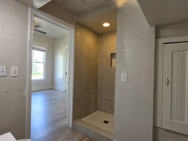 145 N Kealy St #2 — Photo 12