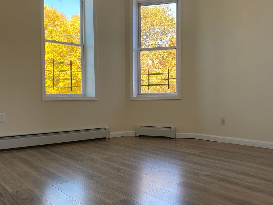 1st image of 1662 Eastern Pkwy APT 2