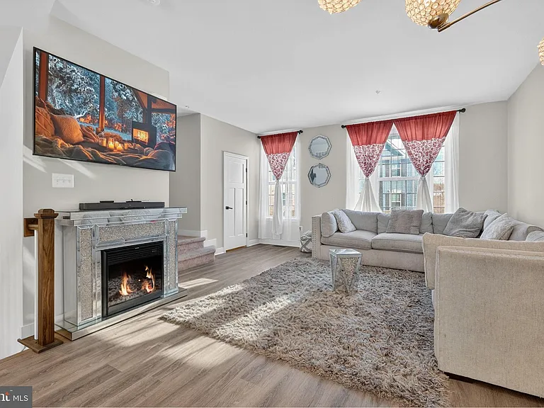 9599 Tall Oaks Rd — Photo 4