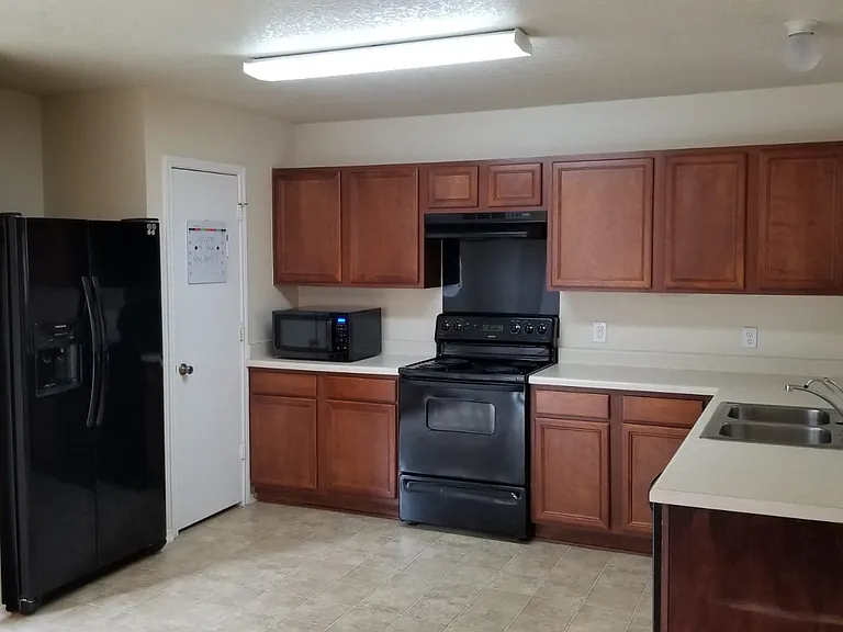 8010 Braes Run — Photo 8