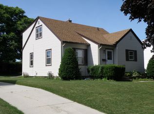 1717 Grand Ave, Manitowoc, WI 54220