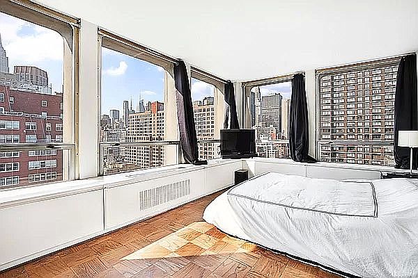 1st image of 300 E 33rd St APT 16L