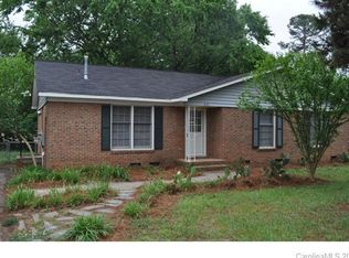 421 Colony Acres Dr, Charlotte, NC 28217