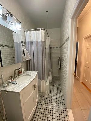 Rented by Realty Collective | media 10