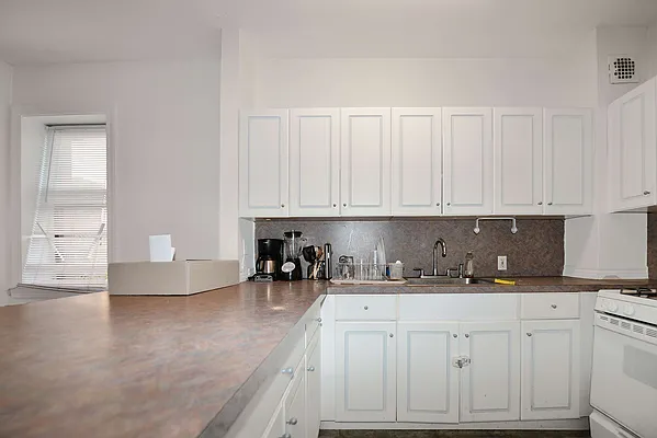 Rented by J Misrahi Realty Corp | media 6