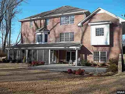 very private with 3 car garage!