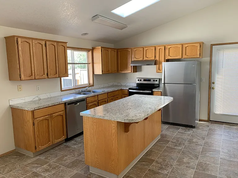 16405 NE 9th Way #A-B — Photo 4