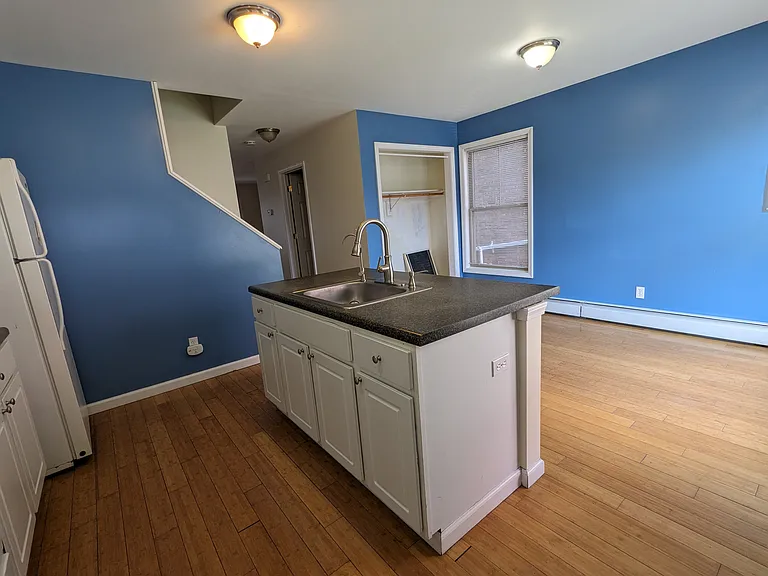 23 E Parmenter St — Photo 12
