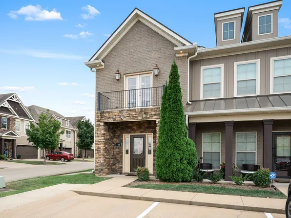 730 Black Colt Dr, Murfreesboro, TN 37130
