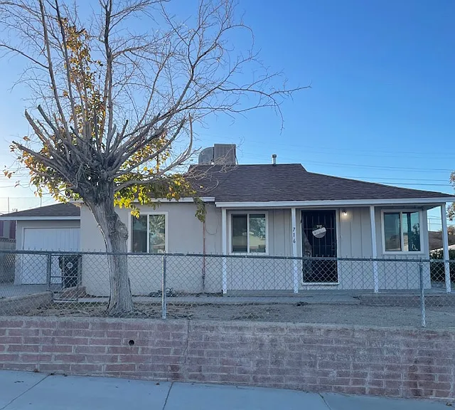 716 Belinda Ave — Photo 1