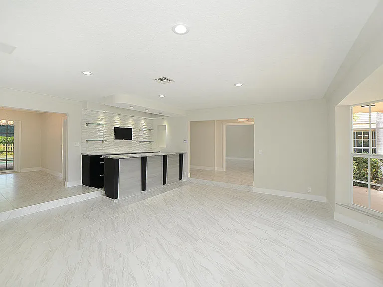 6943 Giralda Cir — Photo 4