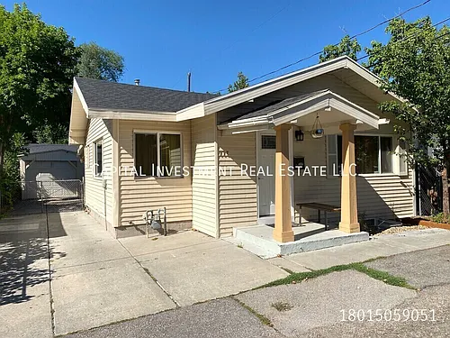 777 E Redondo Ave Photo 1