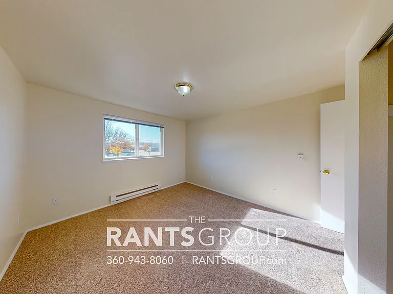 Yelm Creek Apartments — Photo 43